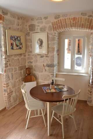 Апартаменты Apartmani Art Karampana Котор Улучшенный номер-студио-10